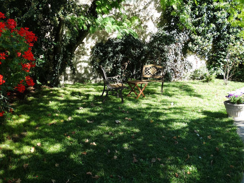 Castel Fleuri Hotel Tours Exterior photo