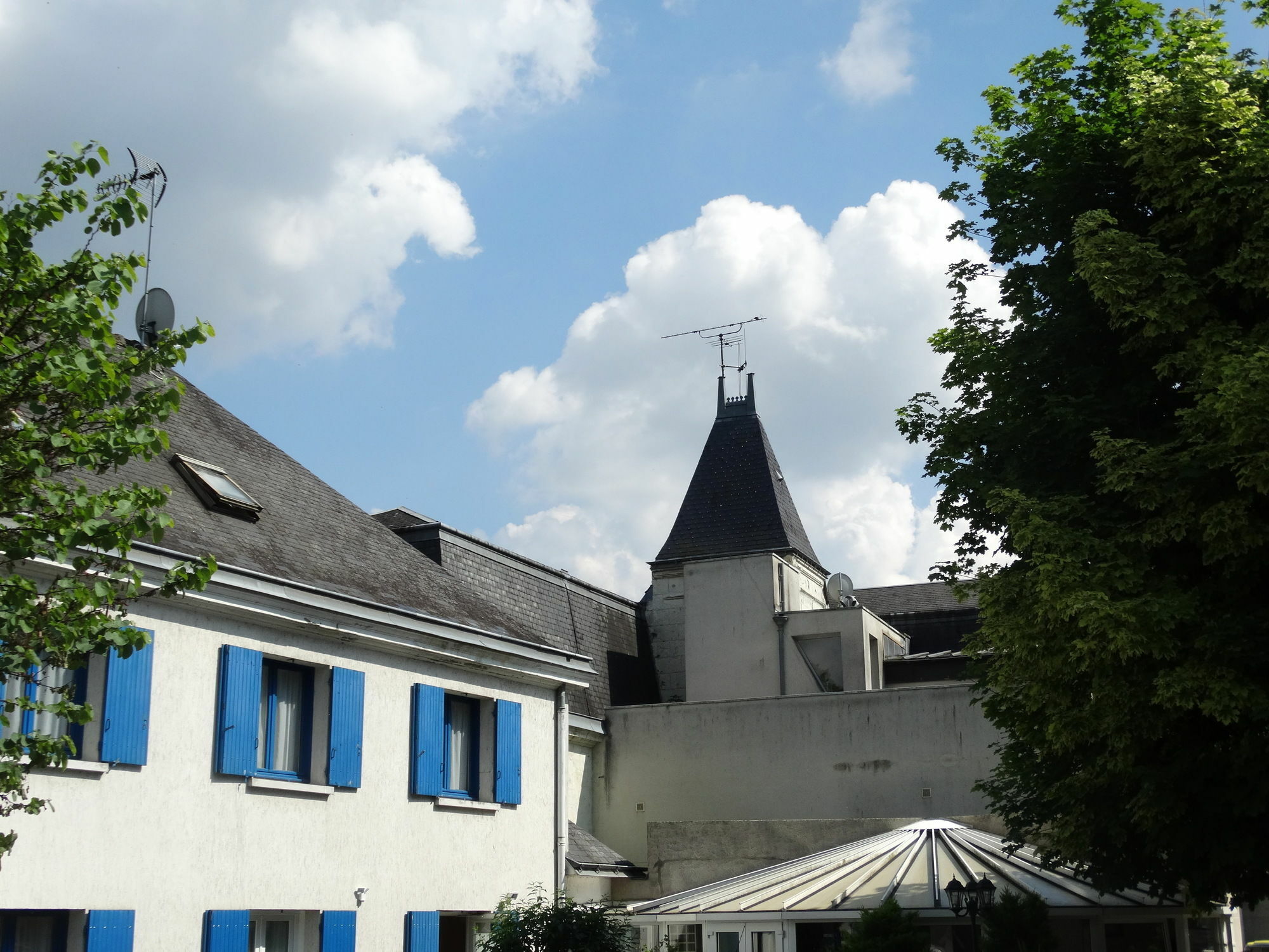 Castel Fleuri Hotel Tours Exterior photo